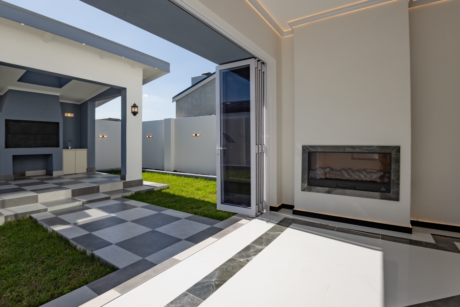 4 Bedroom Property for Sale in Sandown Western Cape
